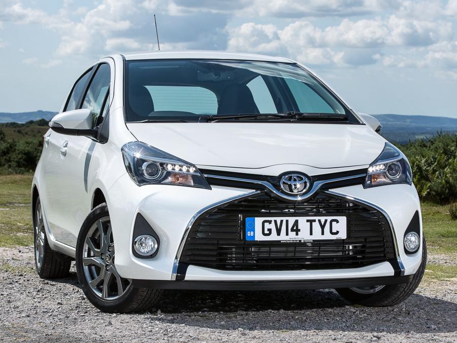  Toyota Yaris 5-Door 2014 года  (UK) (фото 22 из 38)